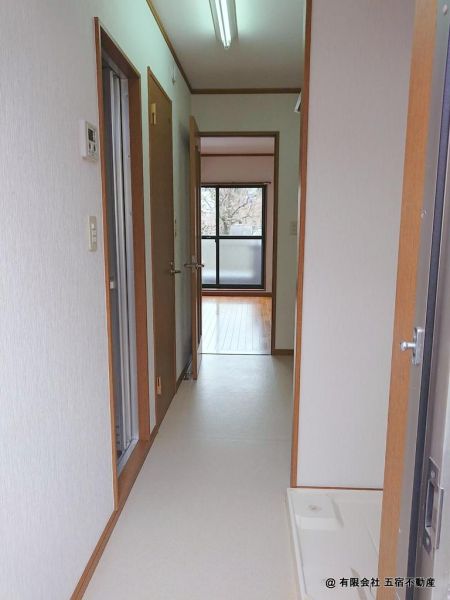 玄関より