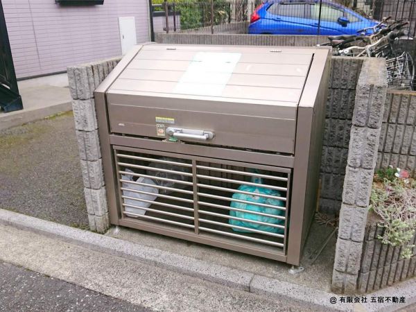 ダストボックス