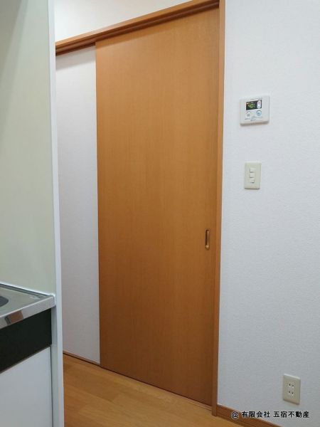 浴室、洗濯機、トイレ出入口
