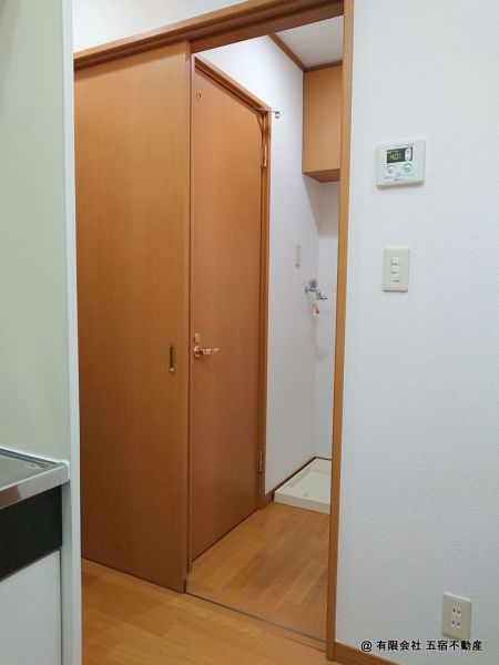 浴室、洗濯機、トイレ出入口