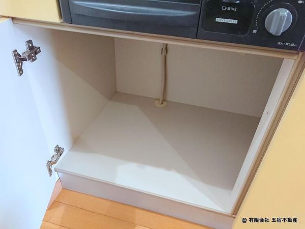 ガスコンロ下収納
