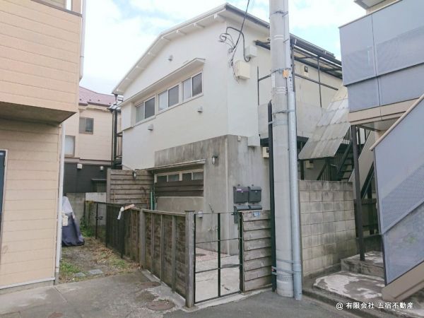 外観（西側出入口より）