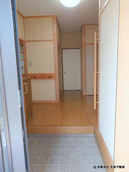 玄関より